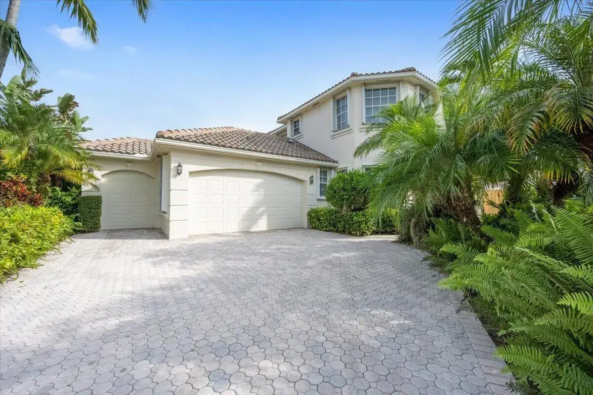 5 bedroom 4 bath Residential Lease for rent at 2514 Players Court, Wellington FL 33414