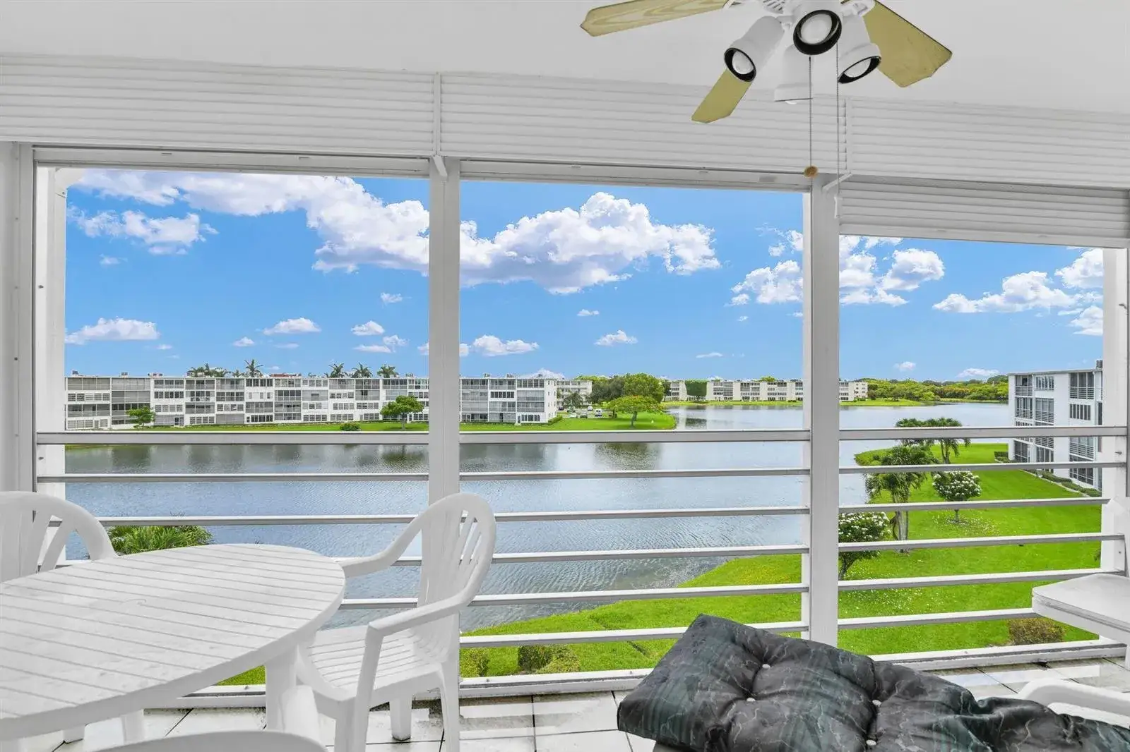 2 bedroom 2 bath Residential for sale at 4053 Wolverton C, Boca Raton FL 33434