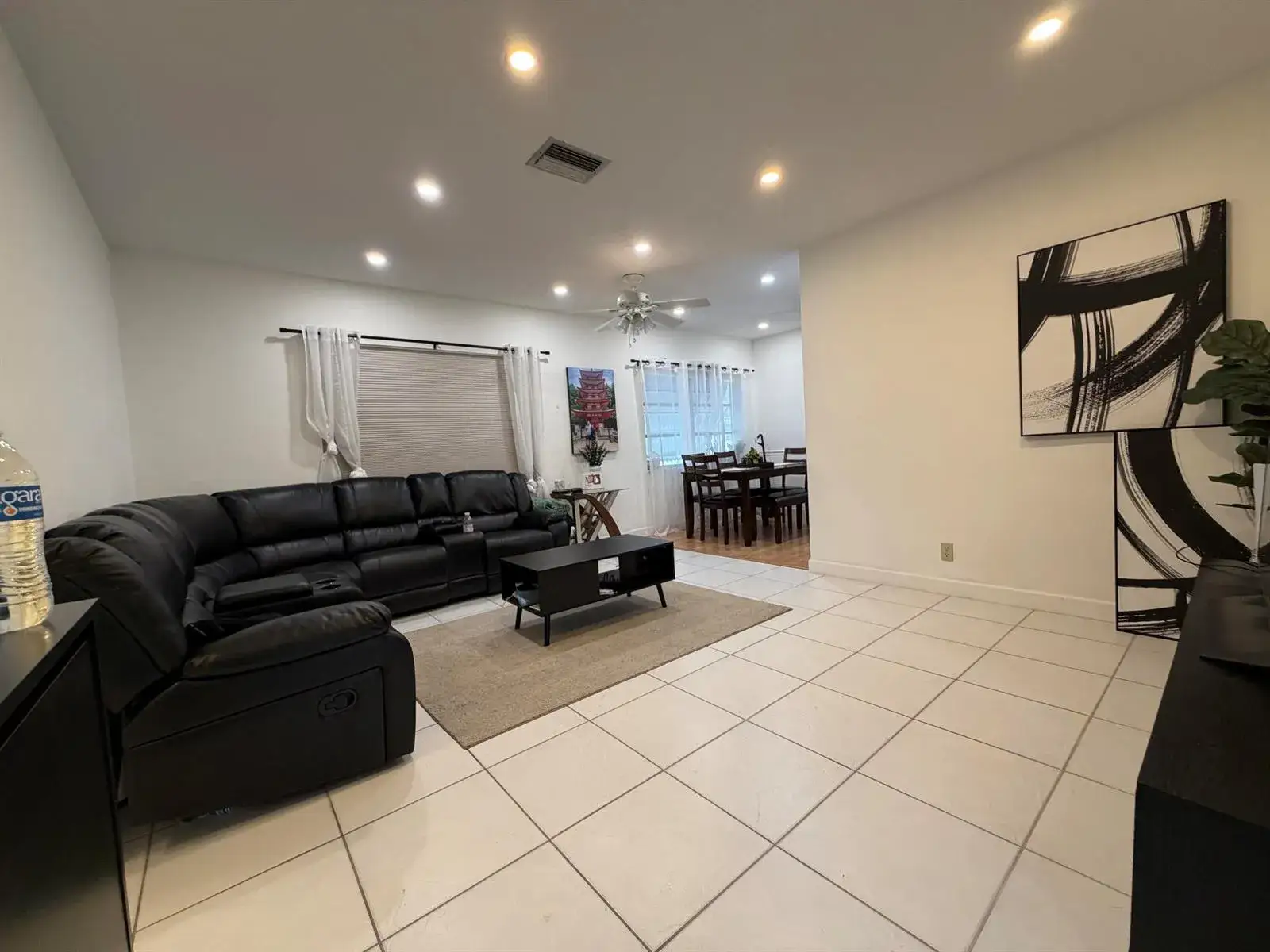 2 bedroom 1 bath Residential Lease for rent at 1300 N 17th Avenue # 206, Hollywood FL 33020