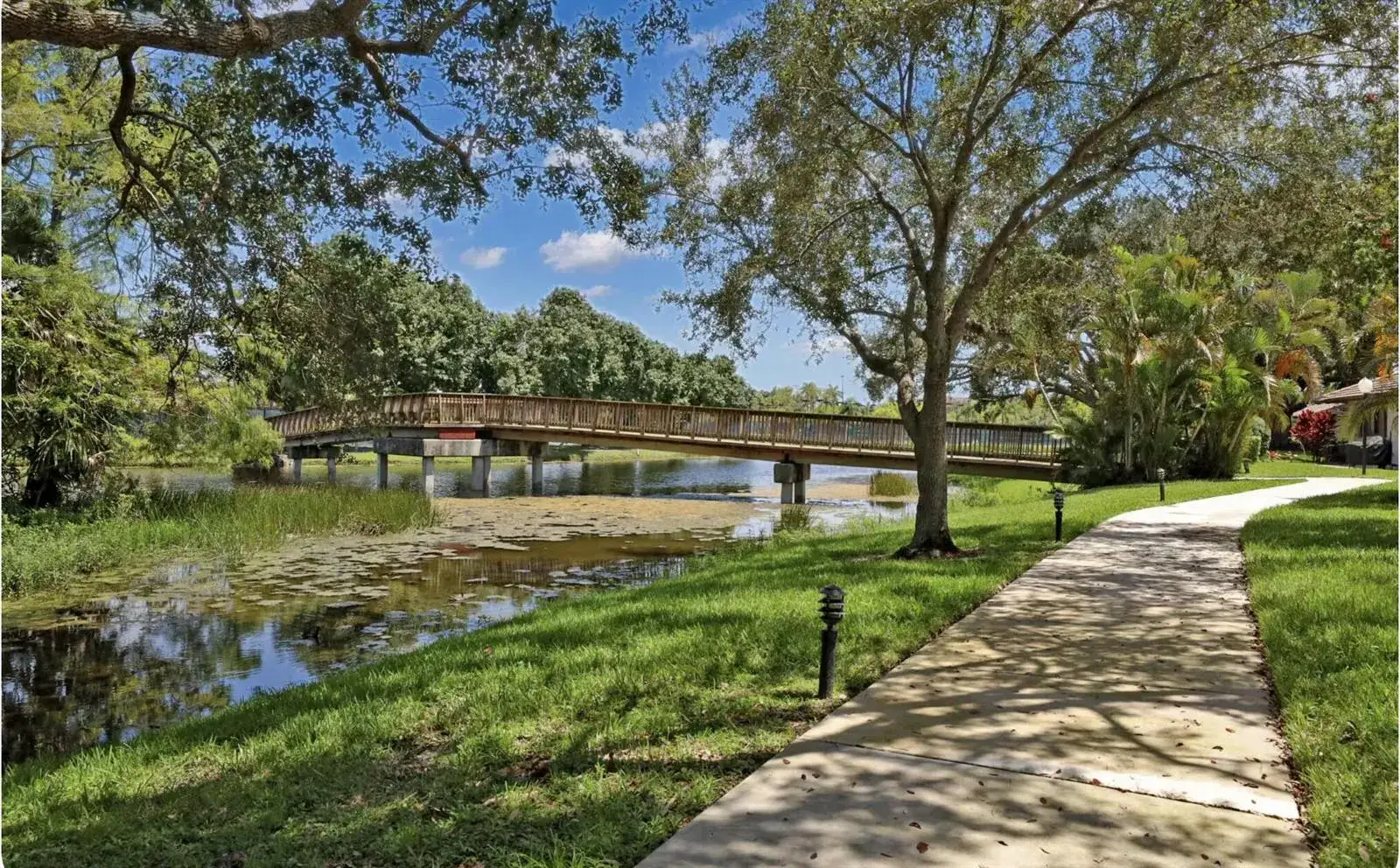2 bedroom 2 bath Residential for sale at 227 Club Drive, Palm Beach Gardens FL 33418