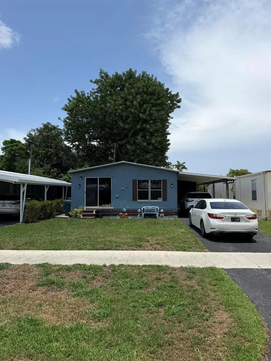 2 bedroom 2 bath Residential for sale at 5230 SW 29th Terrace, Dania Beach FL 33312