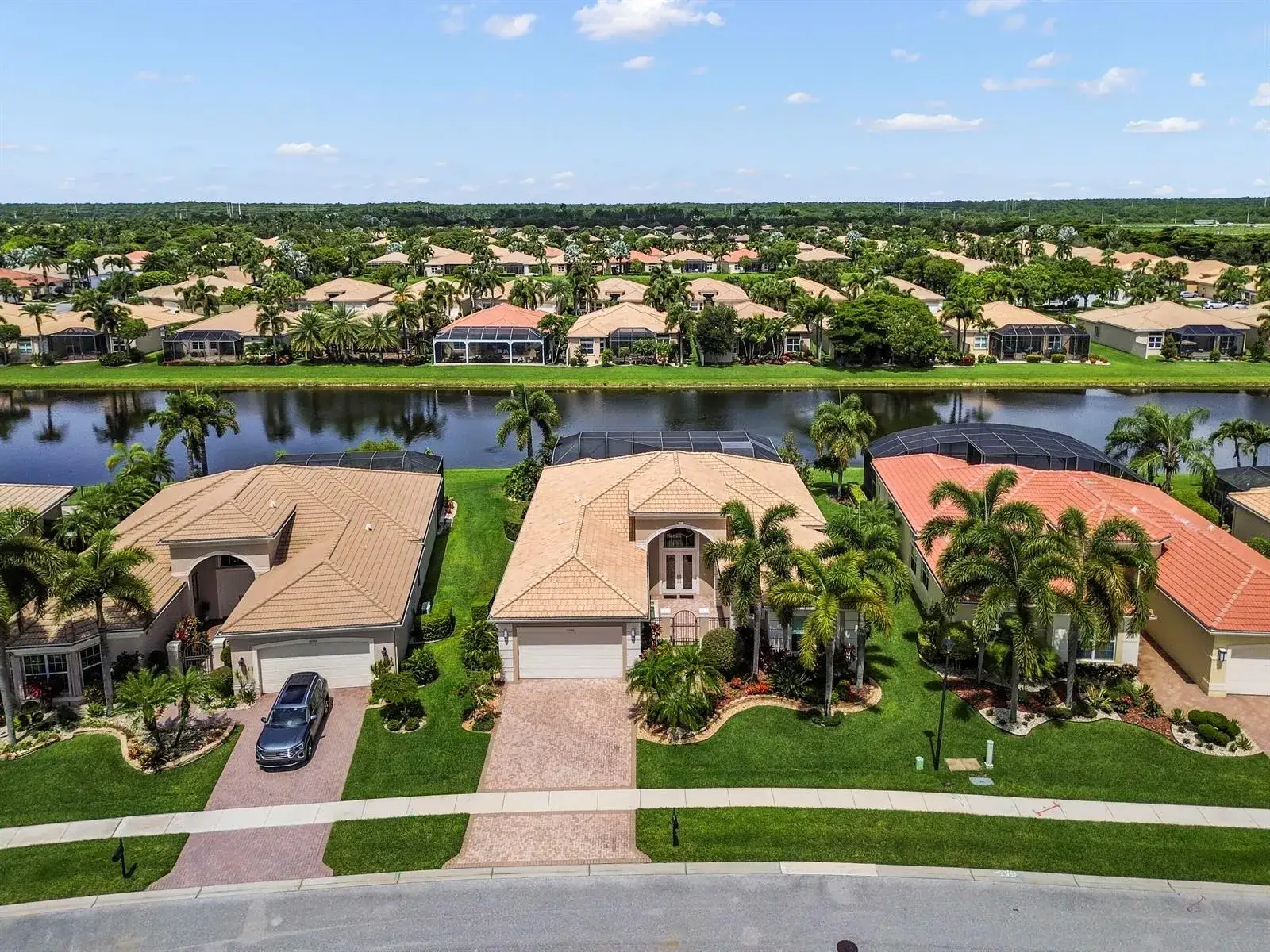 4 bedroom 3 bath Residential for sale at 10540 Whitewind Circle, Boynton Beach FL 33473
