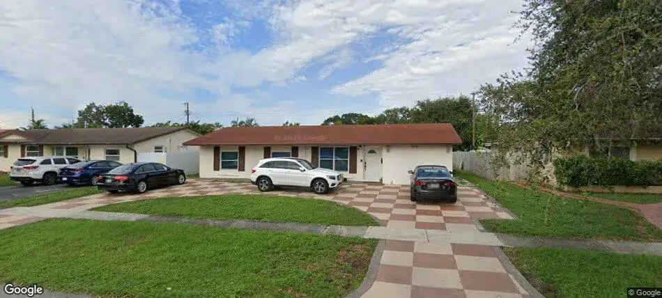 4 bedroom 2 bath Residential for sale at 2220 N 47th Avenue, Hollywood FL 33021