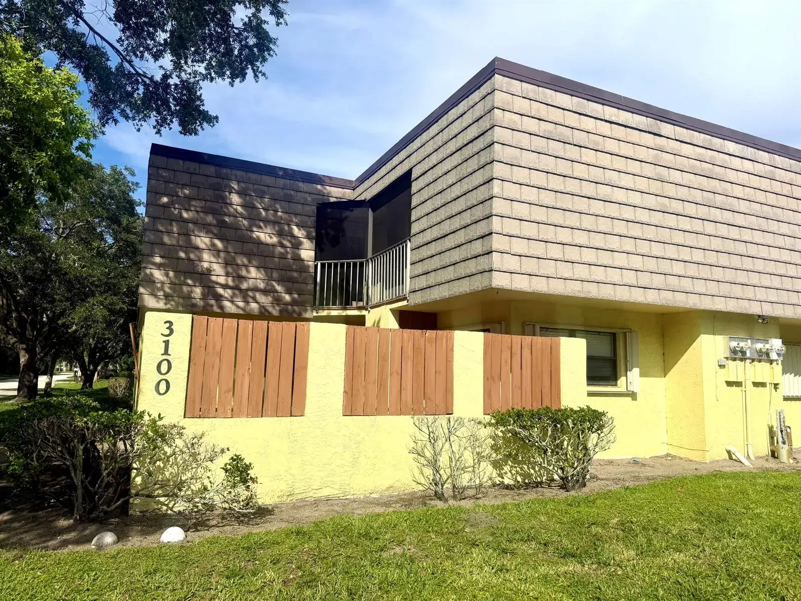 2 bedroom 2 bath Residential for sale at 3100 SE Brook Street, Stuart FL 34997