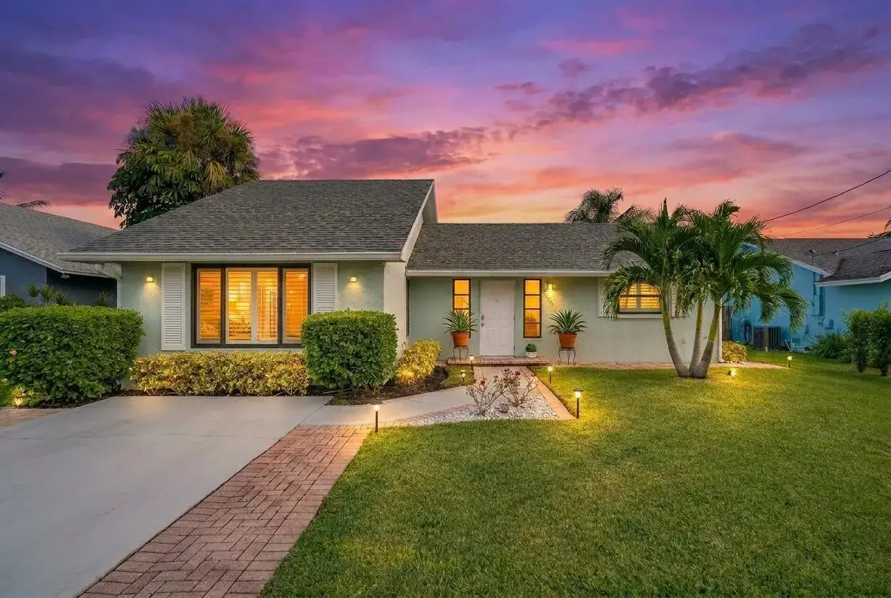 2 bedroom 2 bath Residential Lease for rent at 6085 Robinson Street, Jupiter FL 33458