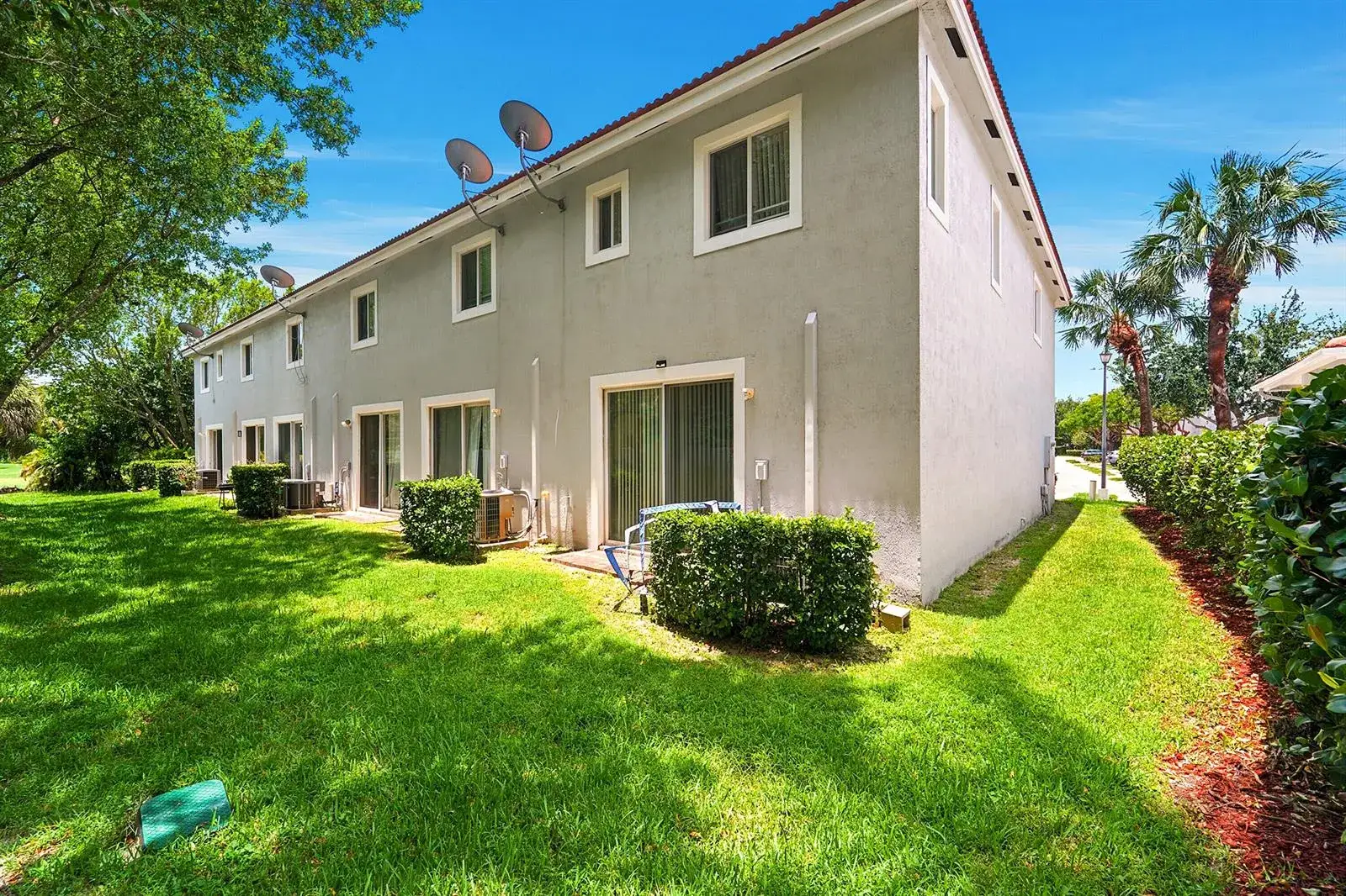 3 bedroom 2 bath Residential Lease for rent at 6720 Cypress Walk Terrace, Tamarac FL 33321