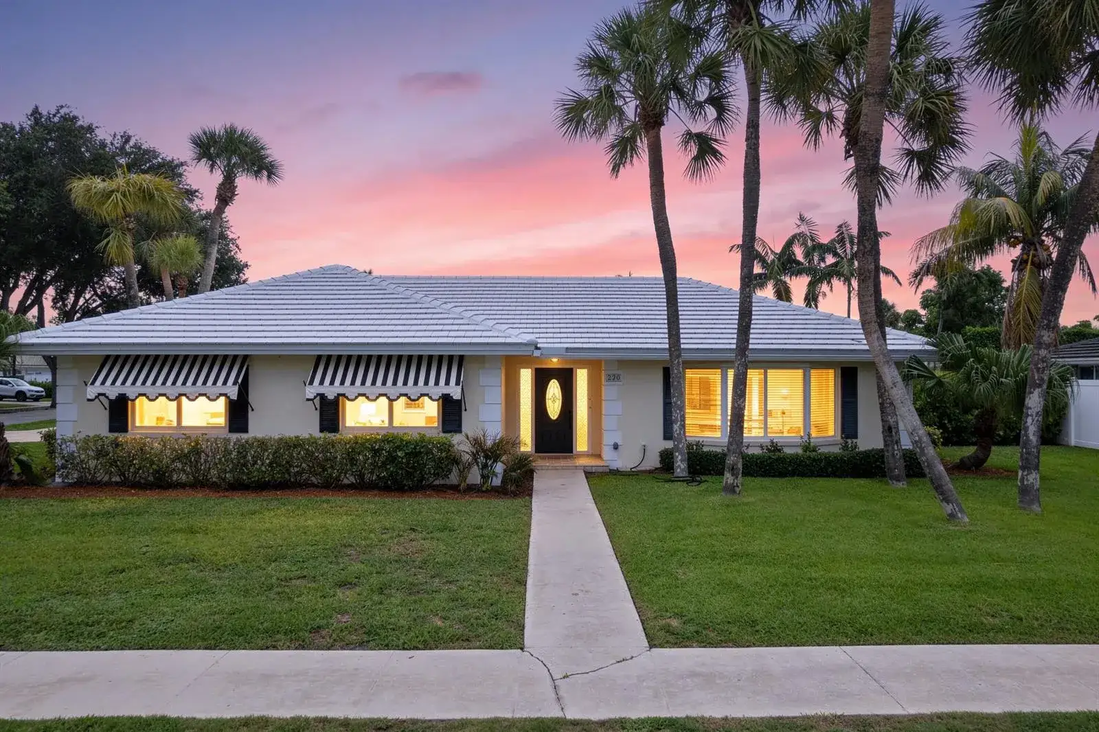 3 bedroom 2 bath Residential for sale at 1375 SW 14th Avenue, Boca Raton FL 33486