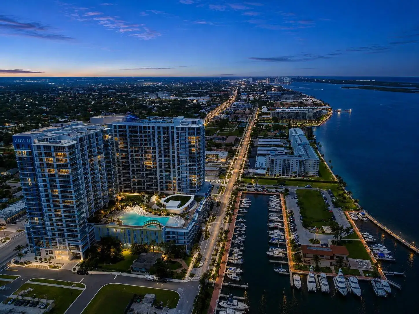 2 bedroom 2 bath Residential for sale at 220 Lake Shore Drive # 621, Lake Park FL 33403