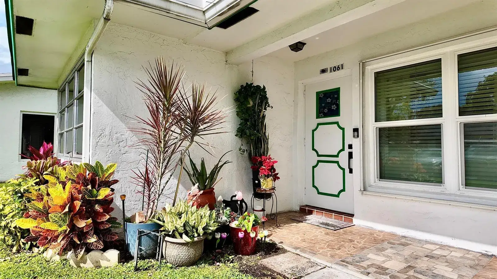 2 bedroom 2 bath Residential for sale at 1061 NW 85th Terrace # A111, Plantation FL 33322