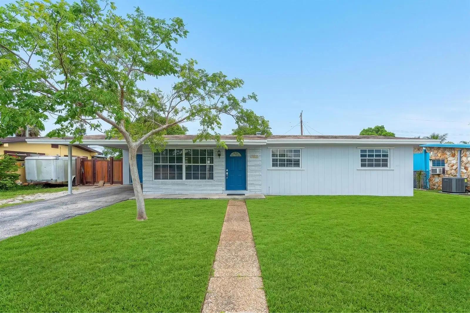 3 bedroom 2 bath Residential for sale at 5543 SW 7th Street, Margate FL 33068