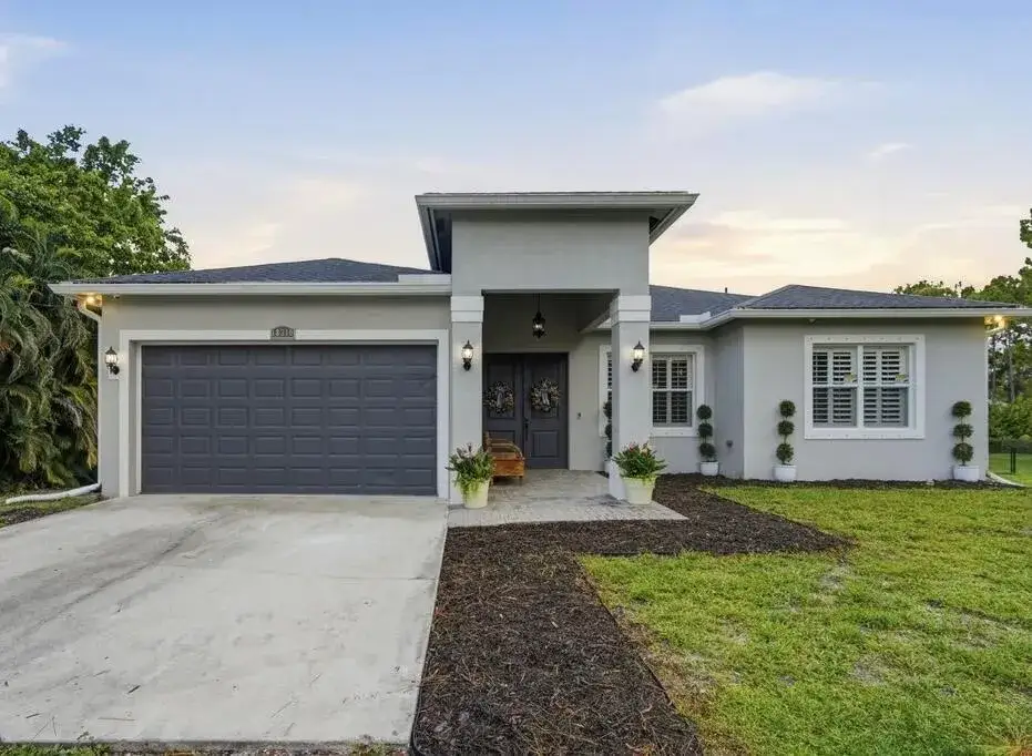4 bedroom 2 bath Residential for sale at 18310 42nd Road N, FL 33470