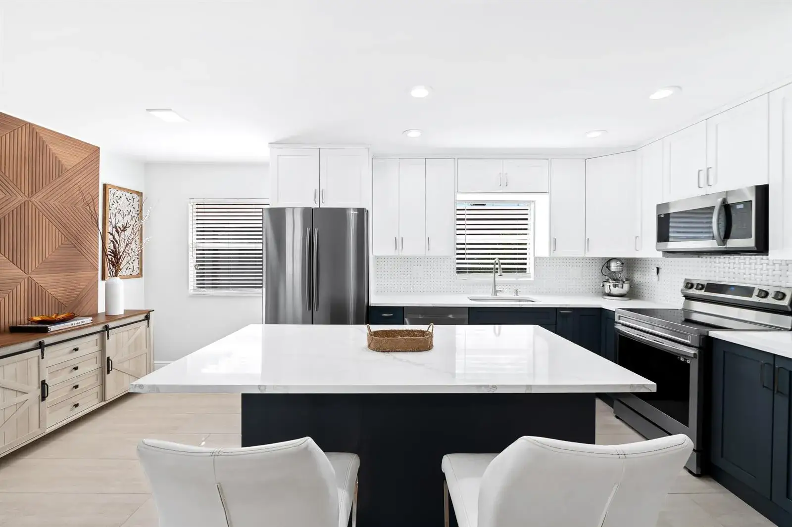 2 bedroom 2 bath Residential Lease for rent at 4 Seville A Terrace # 4, Delray Beach FL 33446