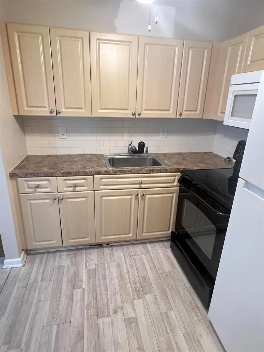 1 bedroom 1 bath Residential Lease for rent at 173 Waltham H # 173, West Palm Beach FL 33417