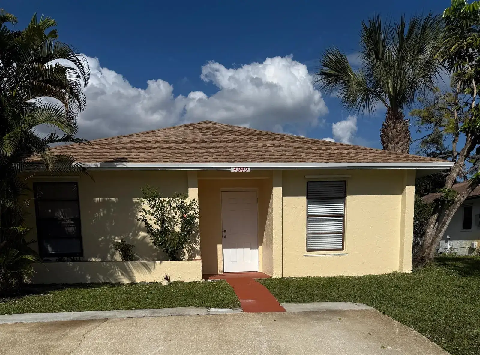 2 bedroom 2 bath Residential for sale at 4949 Regina Court, West Palm Beach FL 33415