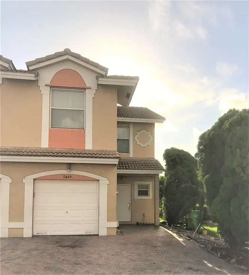 3 bedroom 2 bath Residential Lease for rent at 5449 NW 90th Avenue, Sunrise FL 33351