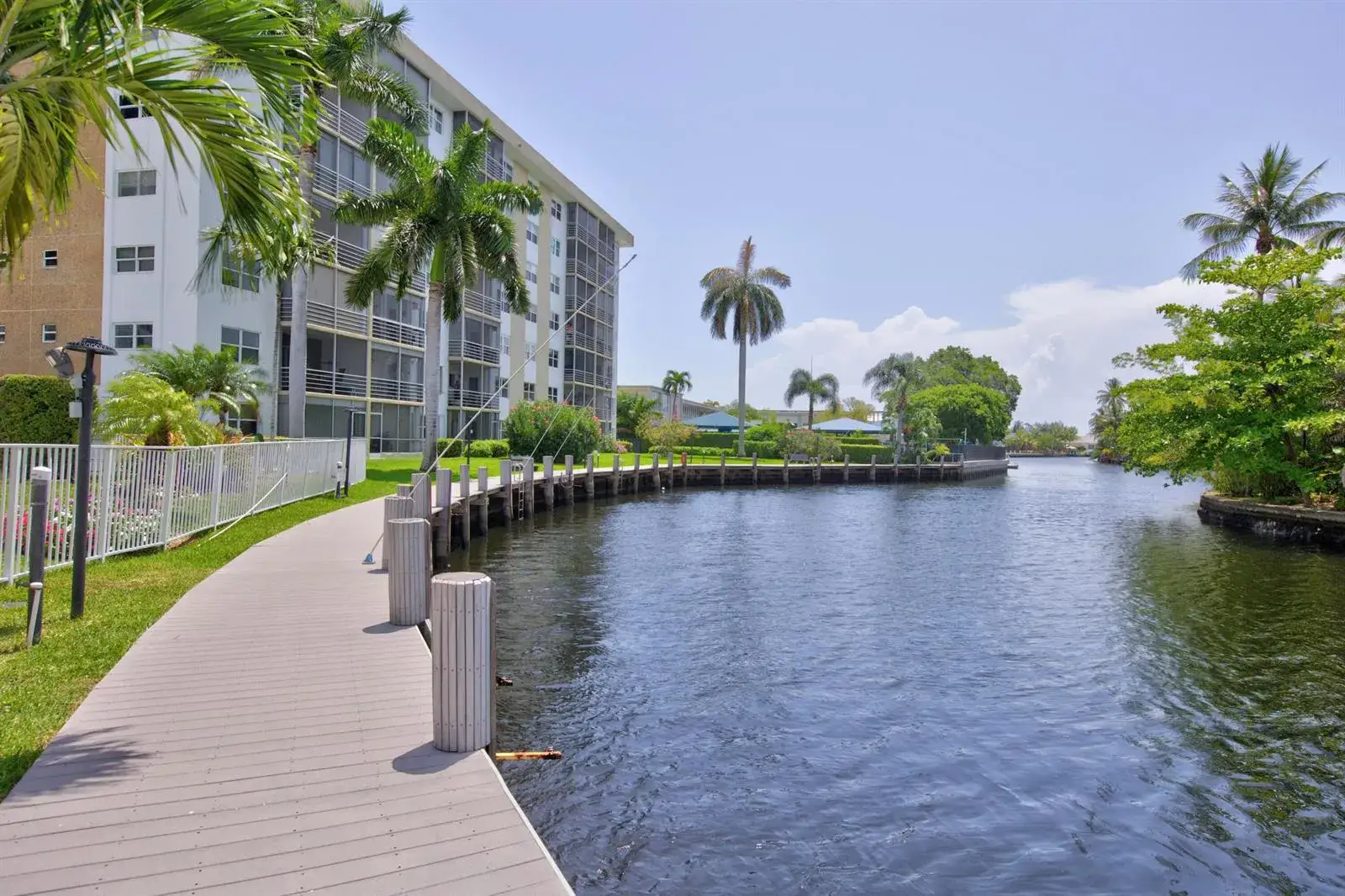 2 bedroom 2 bath Residential for sale at 3010 NE 16th Avenue # 502, Oakland Park FL 33334