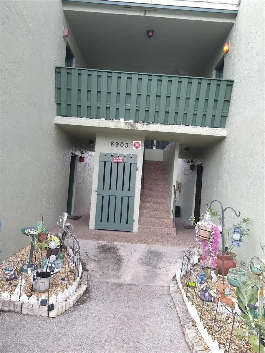 1 bedroom 1 bath Residential Lease for rent at 8903 NW 28th Drive # 8b, Coral Springs FL 33065