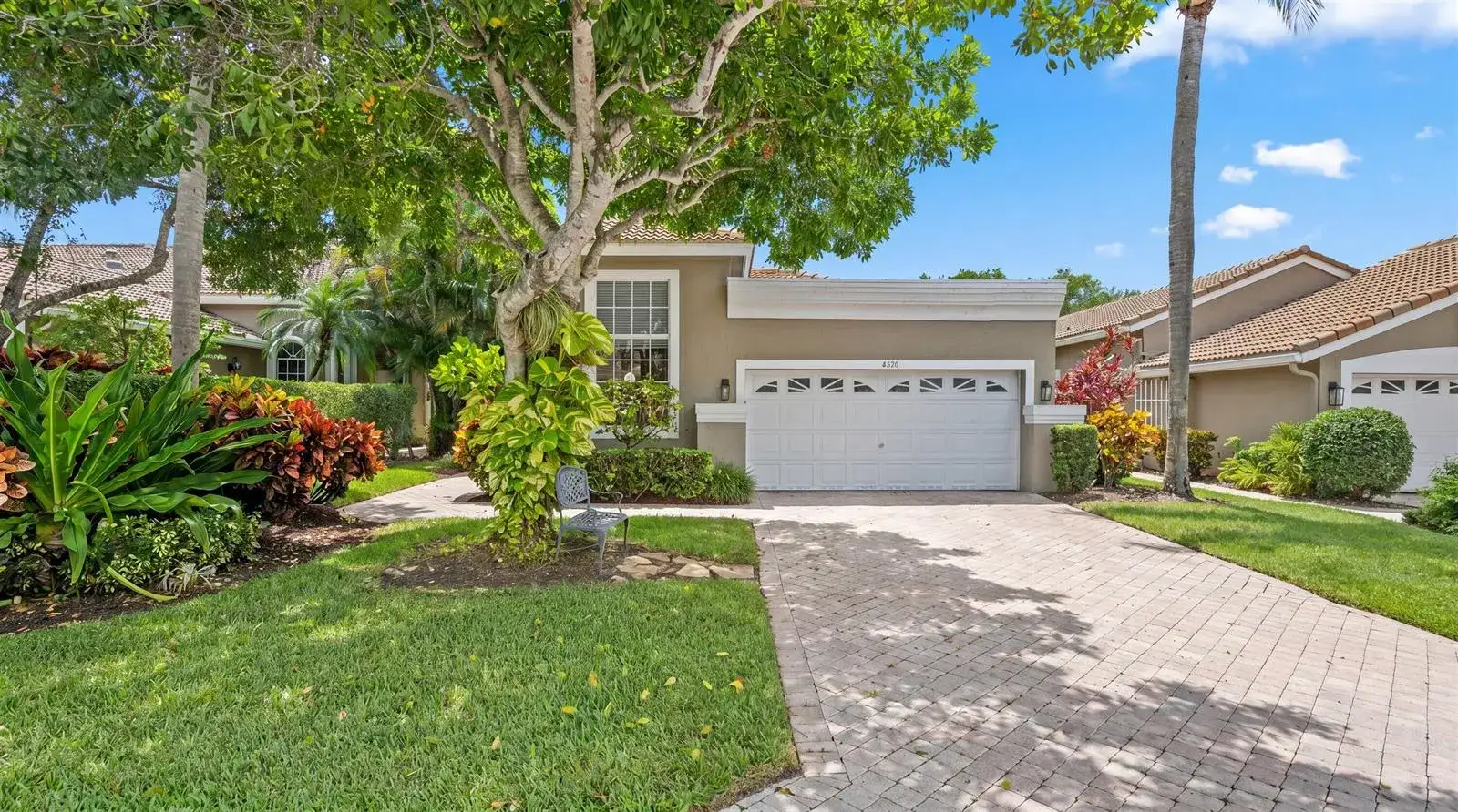2 bedroom 2 bath Residential for sale at 4706 Carlton Golf Drive, Lake Worth FL 33449