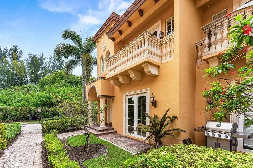 3 bedroom 2 bath Residential Lease for rent at 210 NE 69th Circle, Boca Raton FL 33487