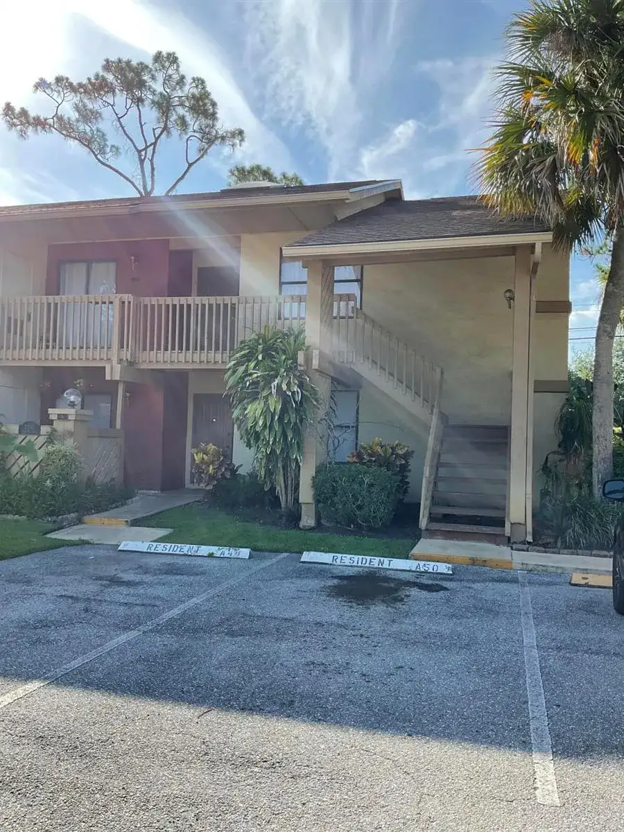 3 bedroom 2 bath Residential Lease for rent at 13045 Albright Court # 11, Wellington FL 33414