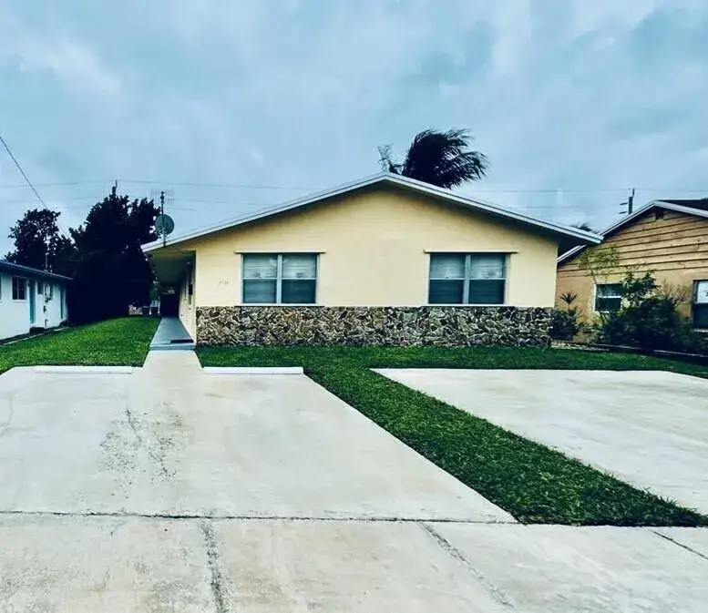 2 bedroom 2 bath Residential Lease for rent at 2314 Harding Street # A, Hollywood FL 33020