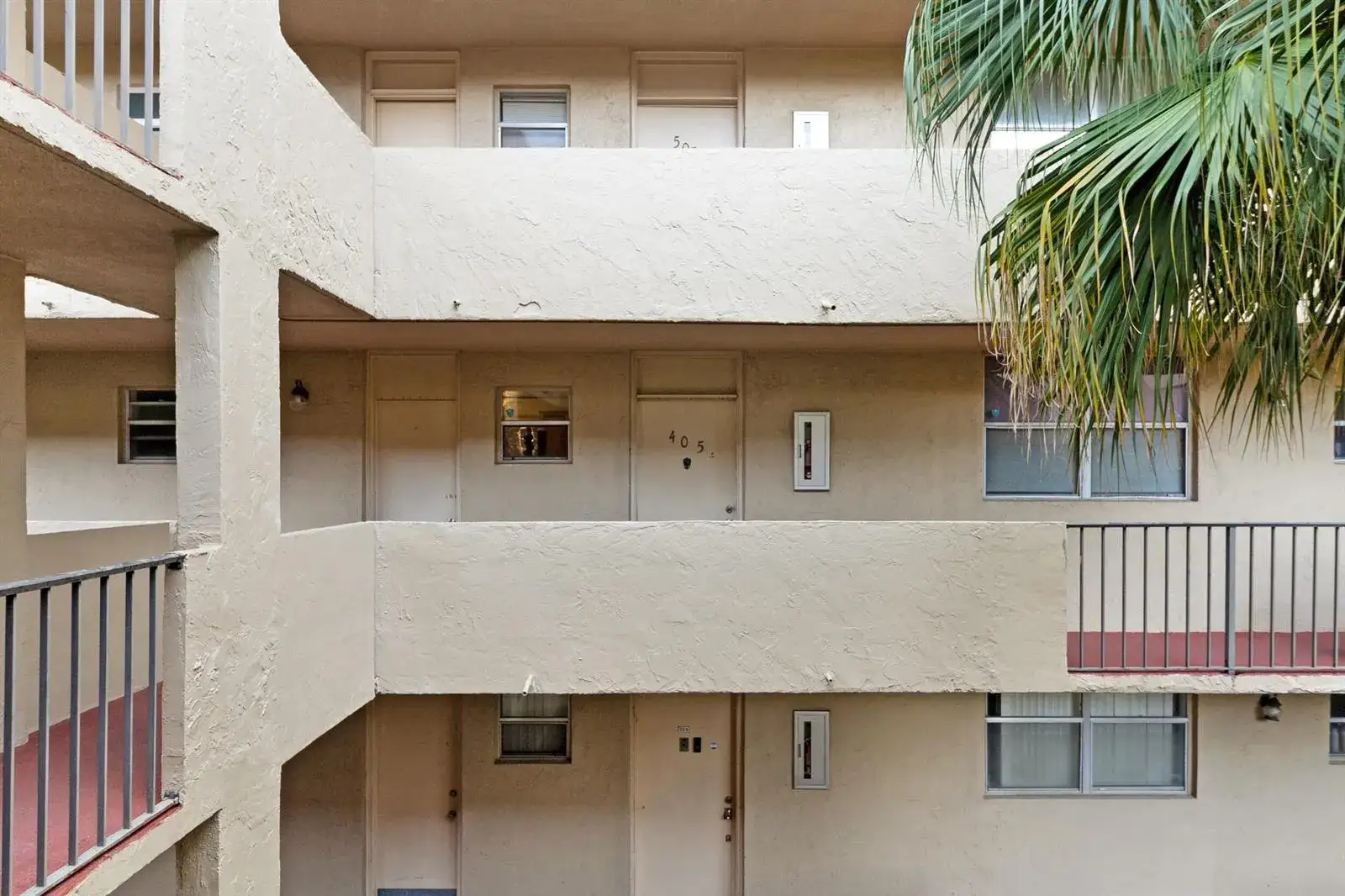 2 bedroom 2 bath Residential for sale at 408 NW 68th Avenue # 405, Plantation FL 33317