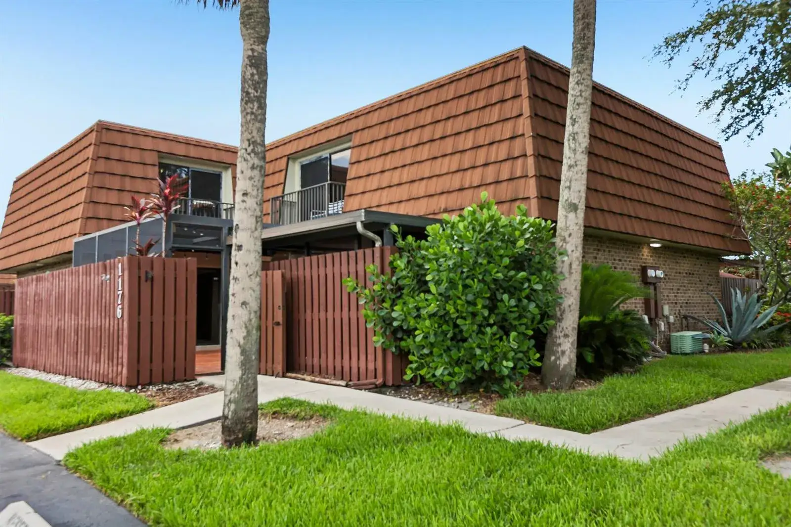 3 bedroom 2 bath Residential for sale at 1176 SW 118th Terrace, Davie FL 33325