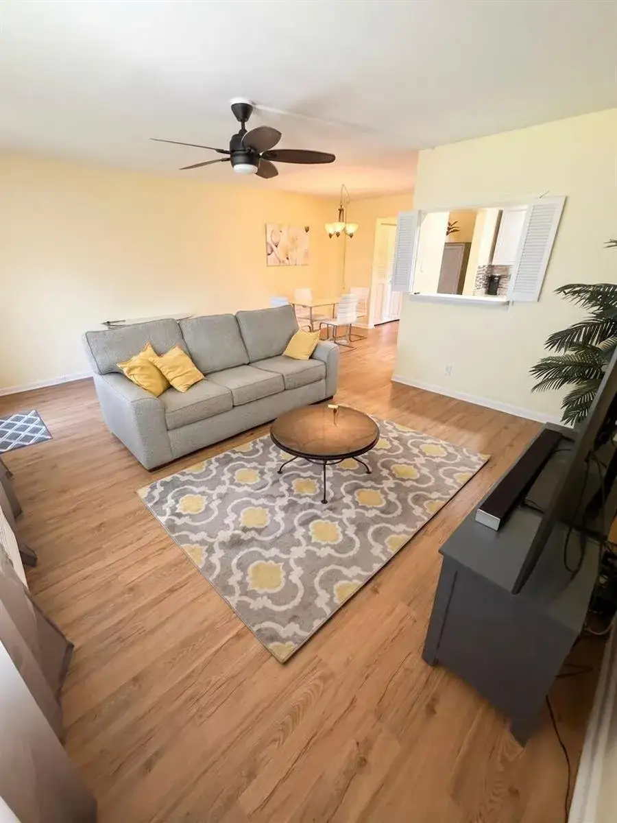 1 bedroom 1 bath Residential for sale at 68 Brighton B, Boca Raton FL 33434