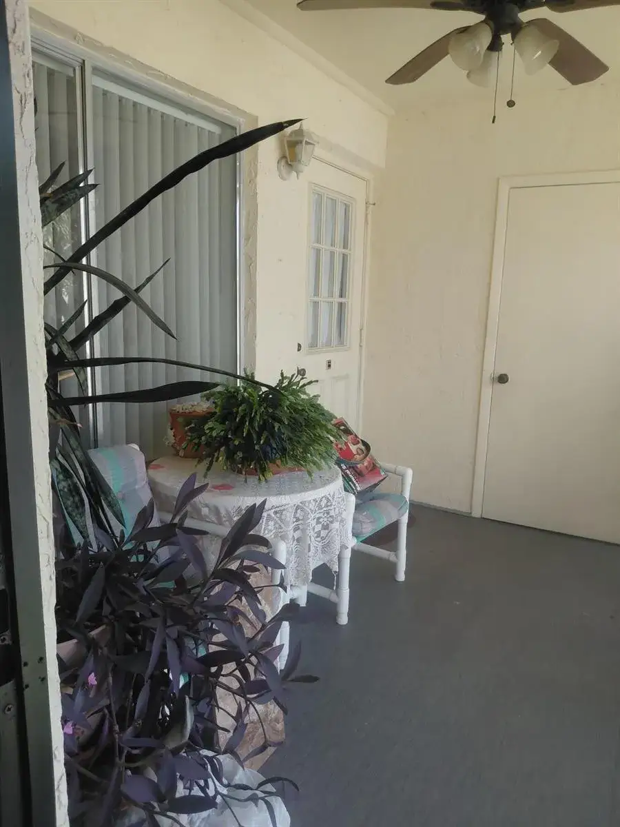 2 bedroom 1 bath Residential for sale at 5931 Whispering Pine Way # 2, FL 33463