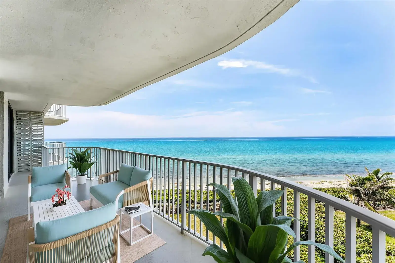3 bedroom 2 bath Residential for sale at 3360 S Ocean Boulevard, Palm Beach FL 33480