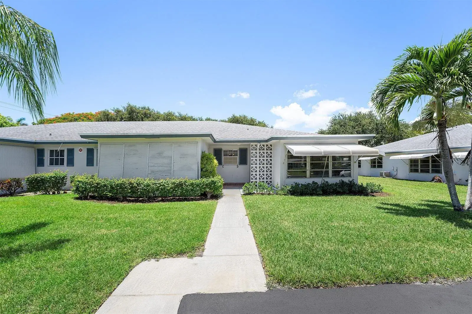 2 bedroom 2 bath Residential for sale at 1210 S Drive Circle # D, Delray Beach FL 33445
