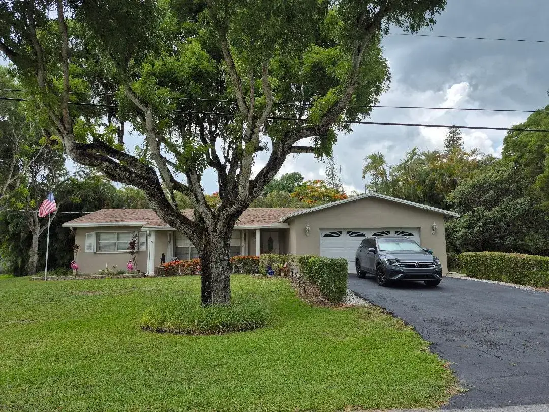 3 bedroom 2 bath Residential for sale at 11500 SW 3rd Street, Plantation FL 33325