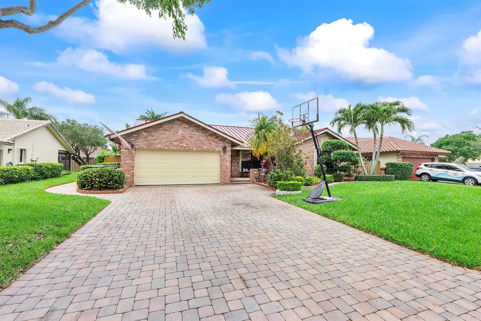 4 bedroom 2 bath Residential for sale at 10662 NW 7th Place, Coral Springs FL 33071