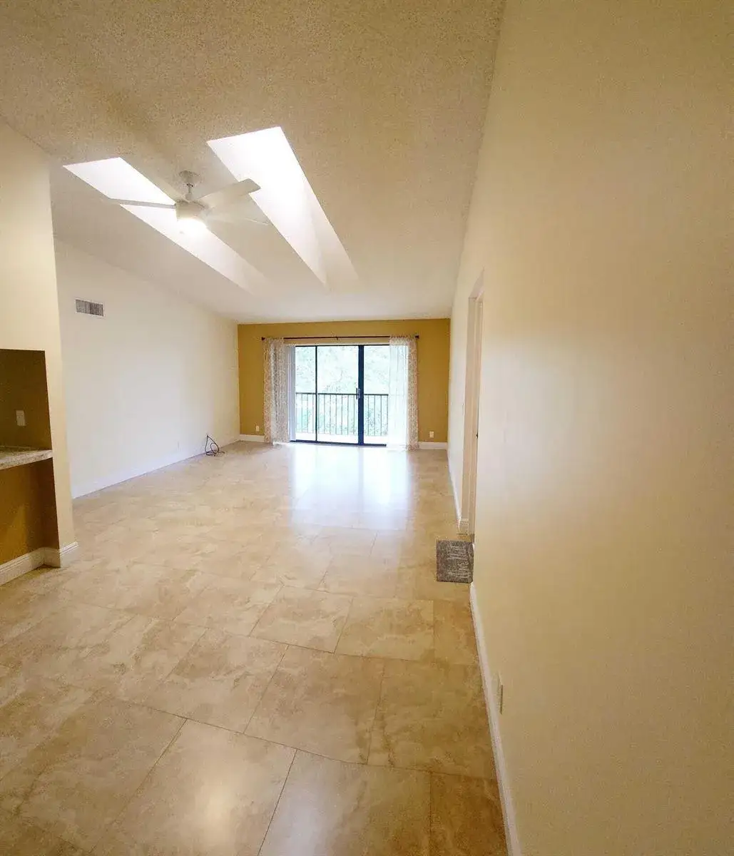 2 bedroom 2 bath Residential Lease for rent at 205 Foxtail Drive # H3, FL 33415