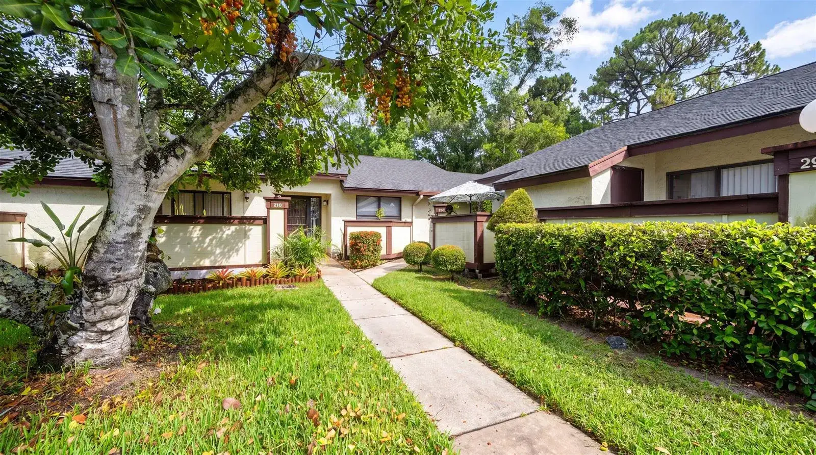 2 bedroom 2 bath Residential for sale at 291 Amber Court, Royal Palm Beach FL 33411