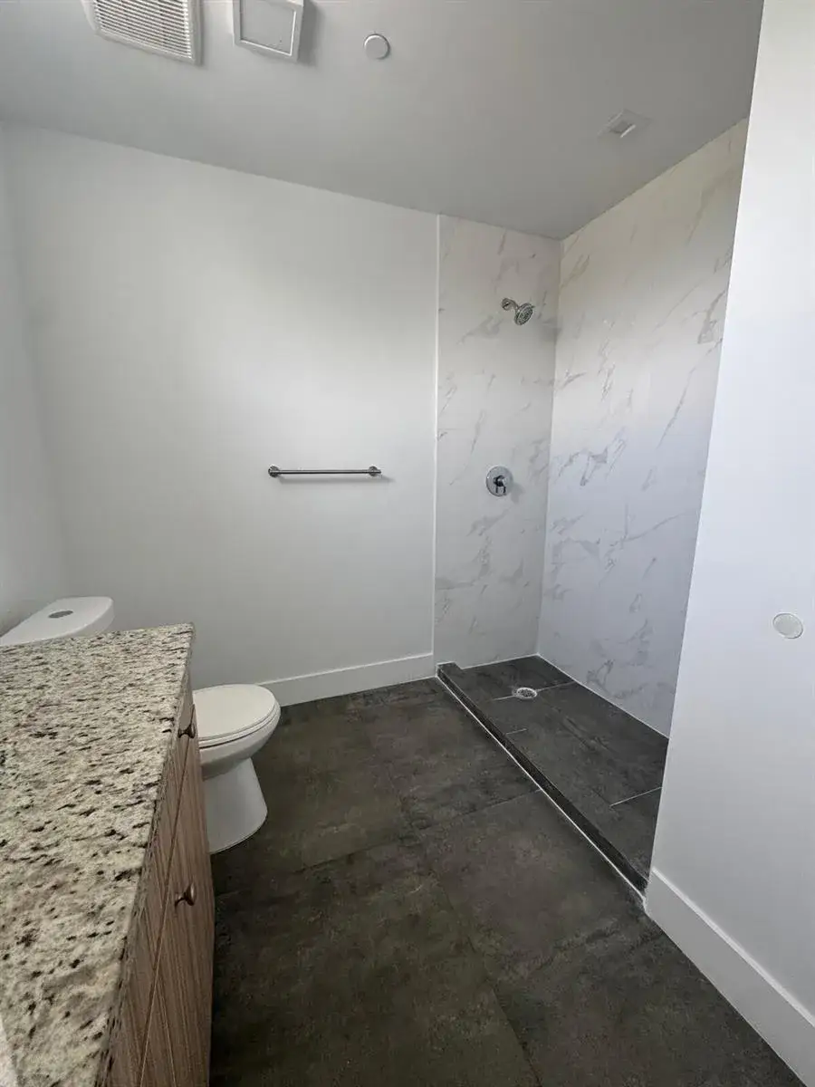 2 bedroom 2 bath Residential Lease for rent at 2010 SW 25th Terrace # 305, Miami FL 33133
