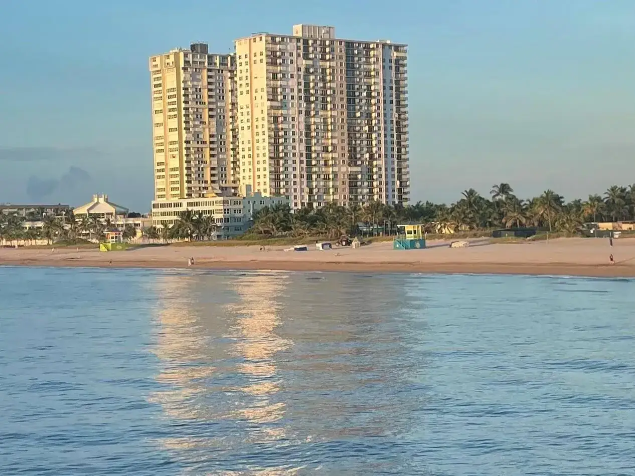 2 bedroom 2 bath Residential Lease for rent at 101 Briny Avenue # 707, Pompano Beach FL 33062