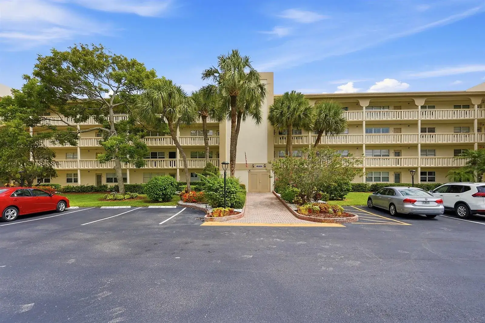 2 bedroom 2 bath Residential for sale at 2905 Victoria Place # C4, Coconut Creek FL 33066
