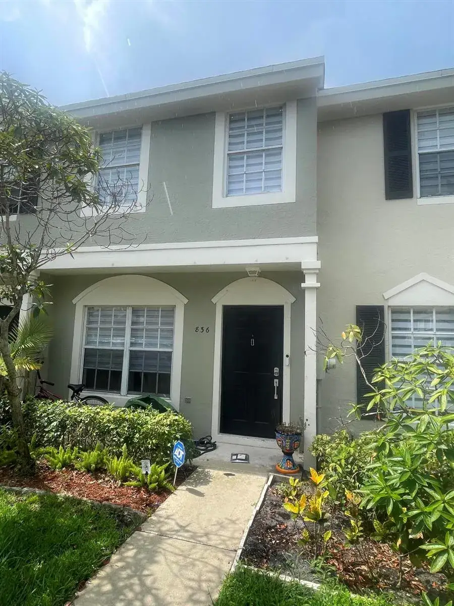 2 bedroom 2 bath Residential Lease for rent at 836 Kokomo Key Lane # 836, Delray Beach FL 33483