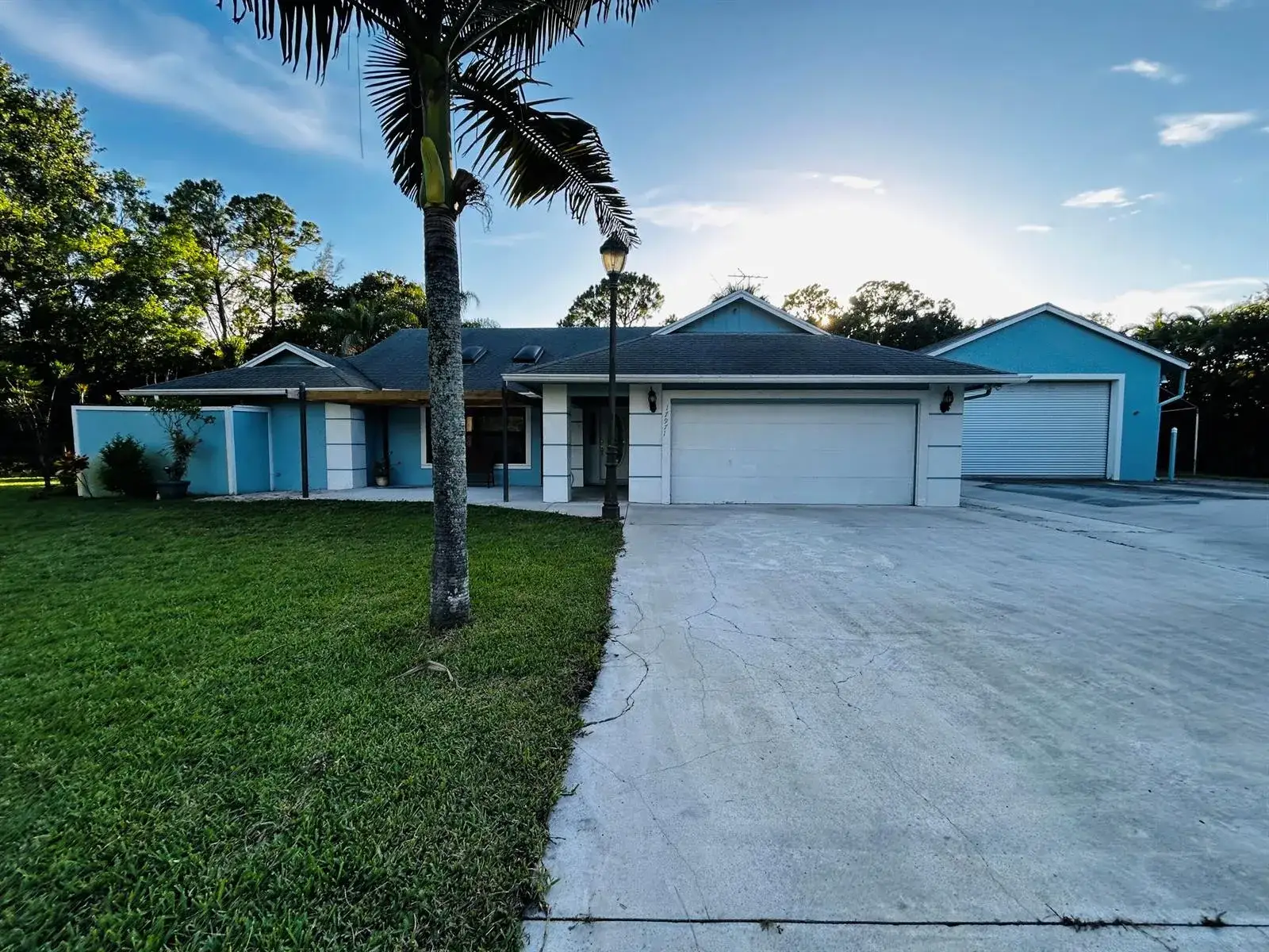 3 bedroom 2 bath Residential for sale at 17971 Mellen Lane, Jupiter FL 33478