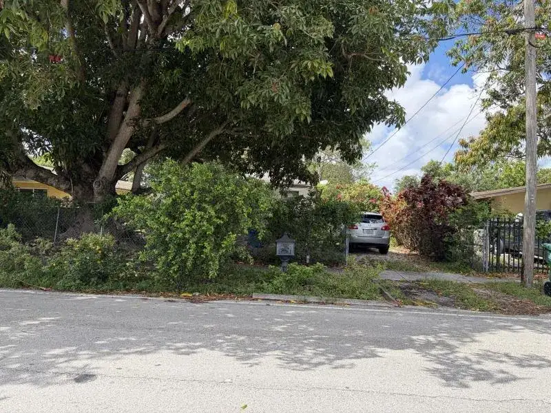 2 bedroom 1 bath Residential for sale at 2021 NW 87th Street, Miami FL 33147