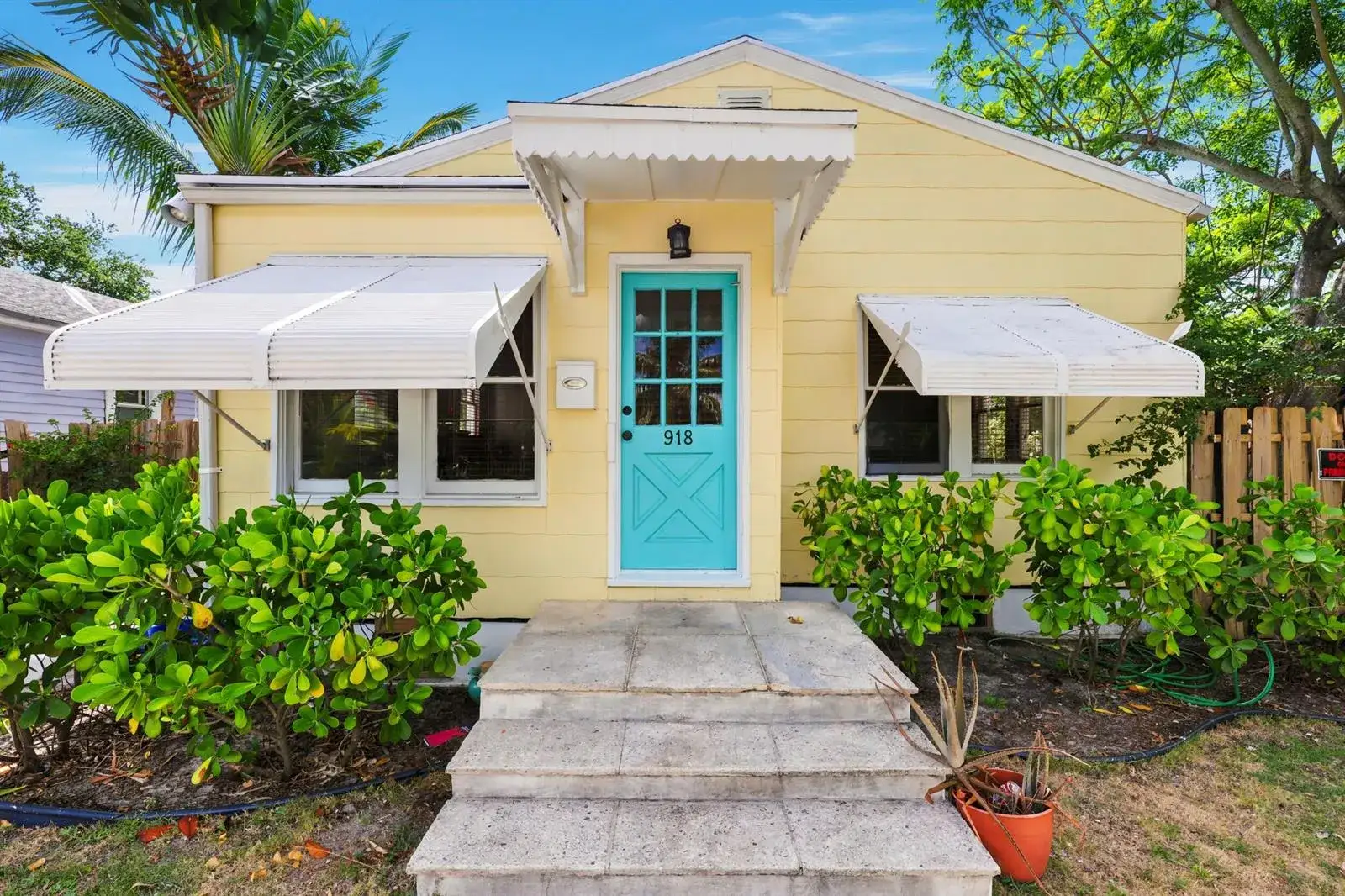 3 bedroom 2 bath Residential for sale at 918 N K Street, FL 33460