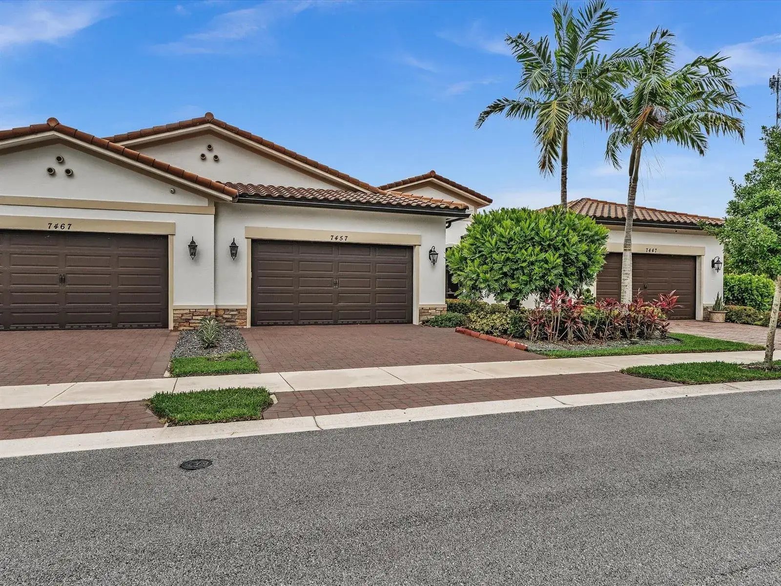 3 bedroom 2 bath Residential for sale at 7457 S Blue Spring Drive, Parkland FL 33067
