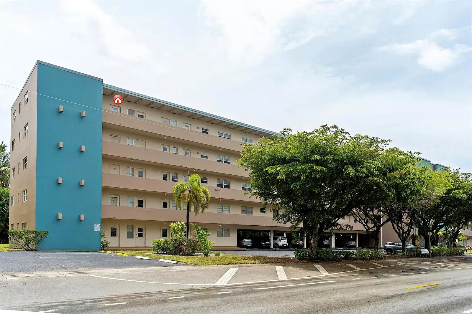 2 bedroom 2 bath Residential for sale at 300 NE 14th Avenue # 501, FL 33009