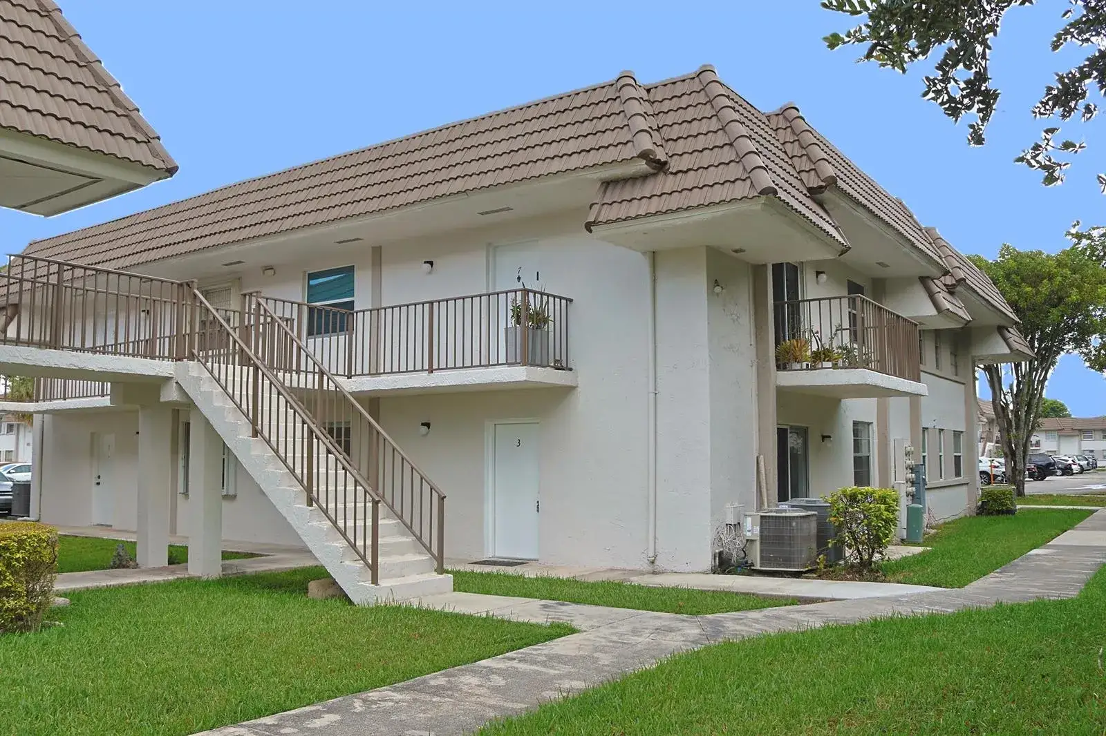 2 bedroom 2 bath Residential for sale at 6931 SW 129th Avenue # 3, Miami FL 33183