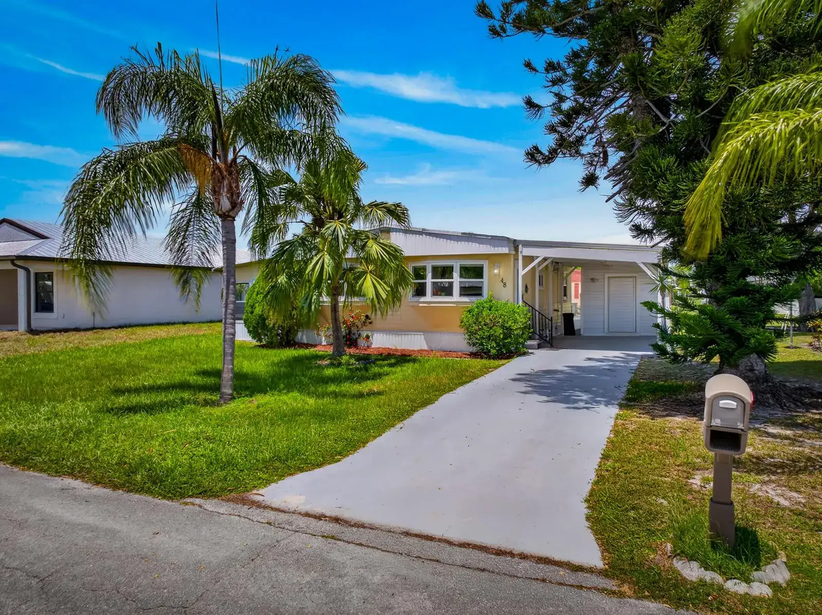 2 bedroom 2 bath Residential for sale at 48 Florida Way, Port St. Lucie FL 34952
