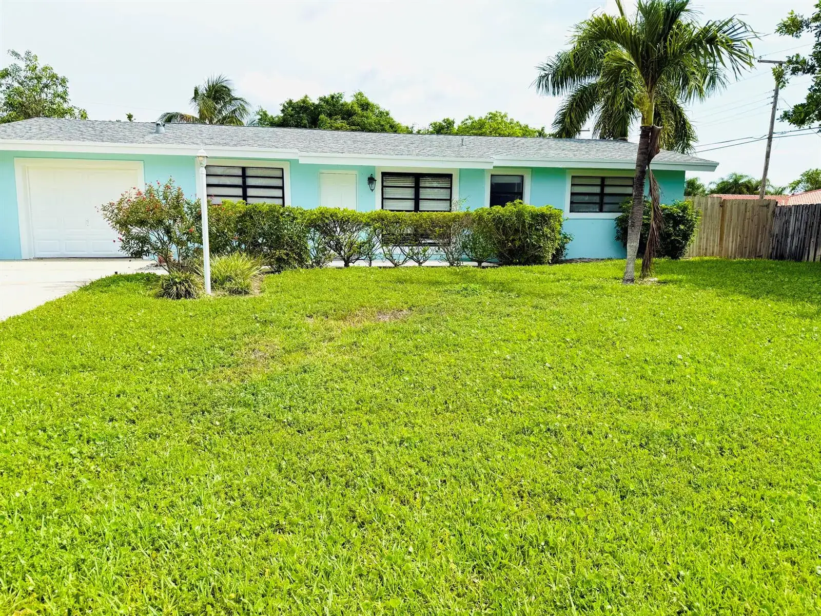 3 bedroom 2 bath Residential Lease for rent at 477 NE 35th Street, Boca Raton FL 33431