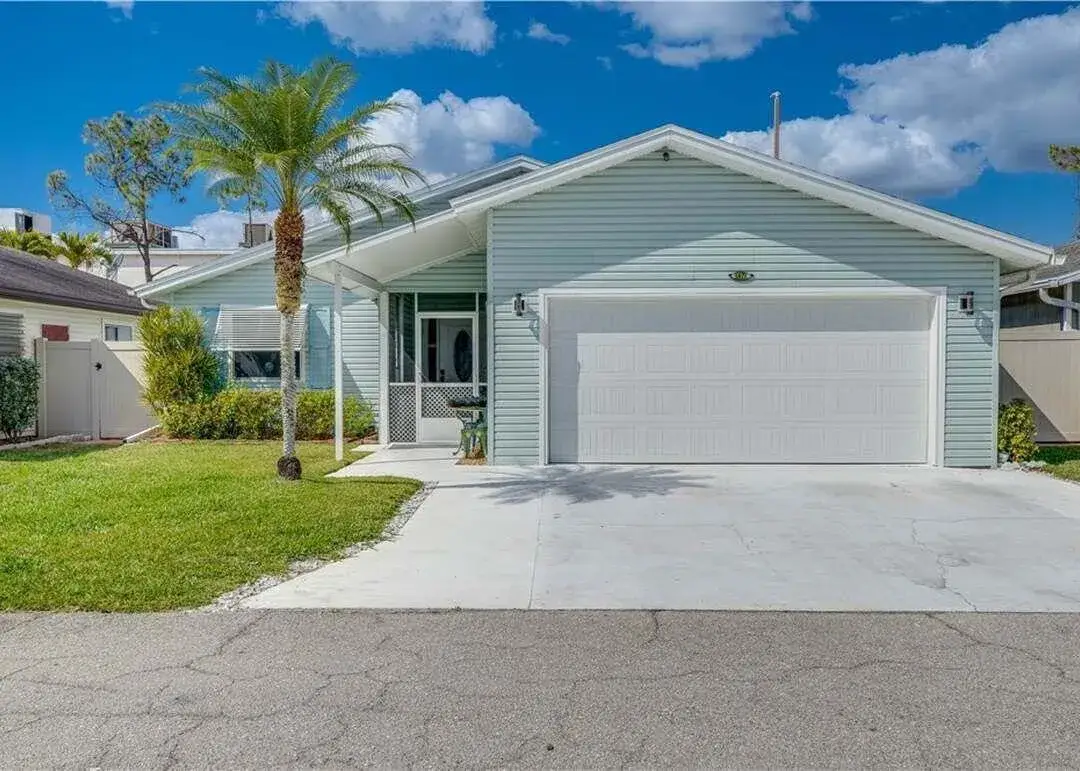 2 bedroom 2 bath Residential Lease for rent at 5671 Longleaf Drive, FL 33917