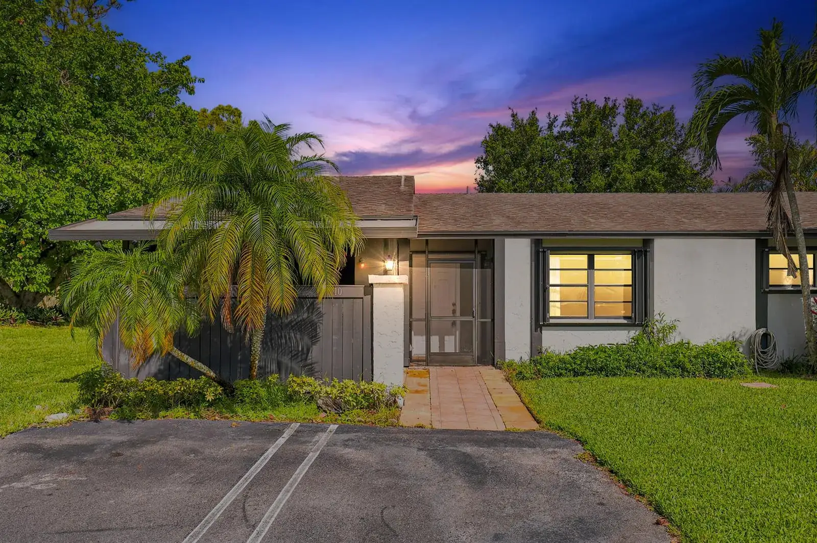 3 bedroom 2 bath Residential for sale at 10 Seneca Court, Royal Palm Beach FL 33411