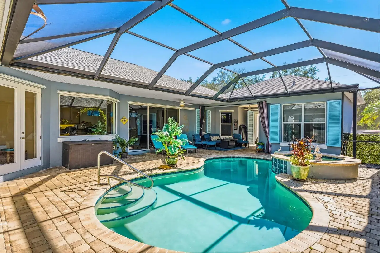 3 bedroom 4 bath Residential for sale at 228 Oak Hammock Circle SW, Vero Beach FL 32962